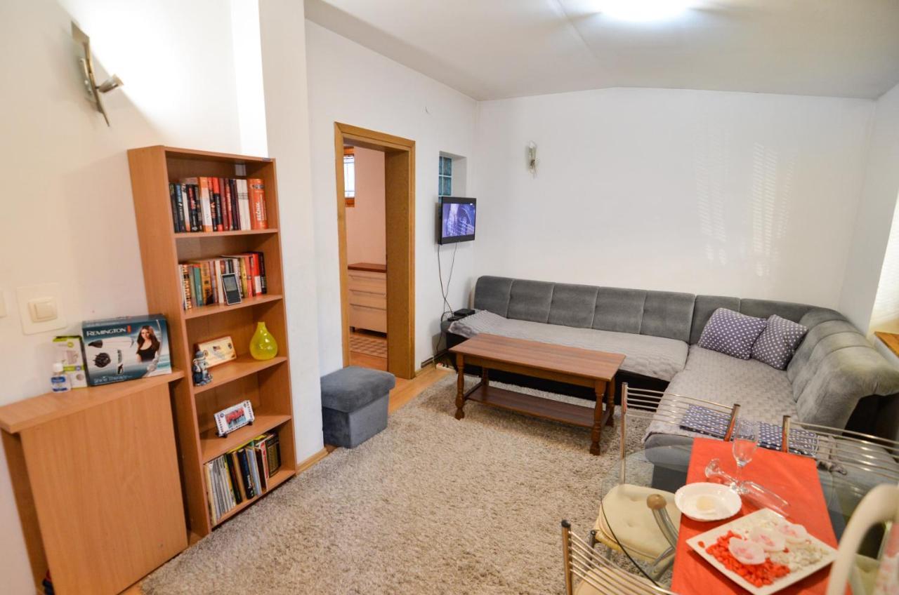 Blacksmith Apartment + Free Private Parking SJJ Exterior photo